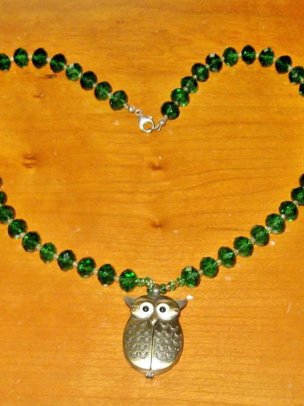 Vintage Owl Clock Pendant w Green Beaded Necklace DBS Quartz Bronzetone Clock